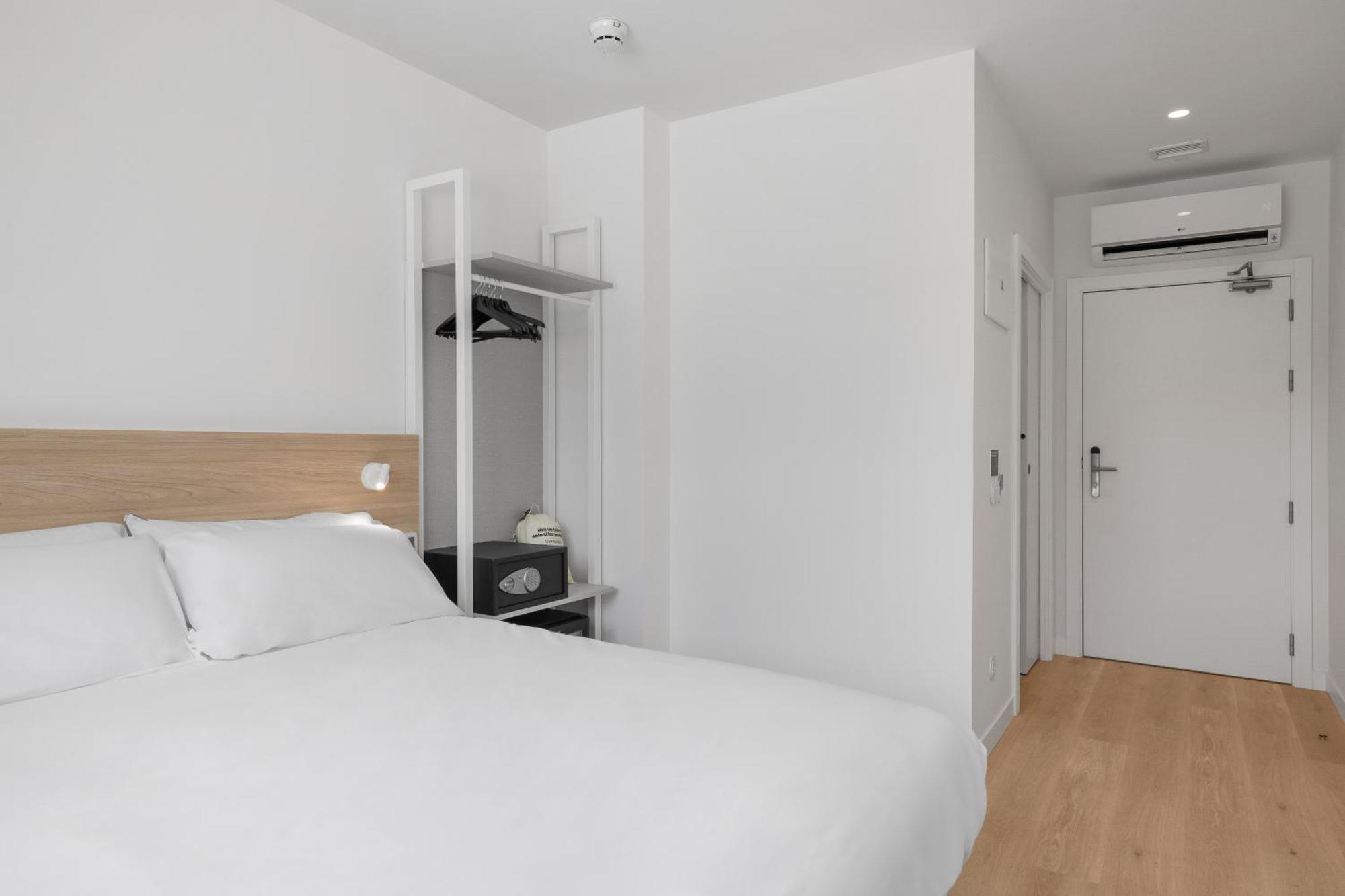 B&B Hotel Benidorm ฟีเนสตรัต ภายนอก รูปภาพ